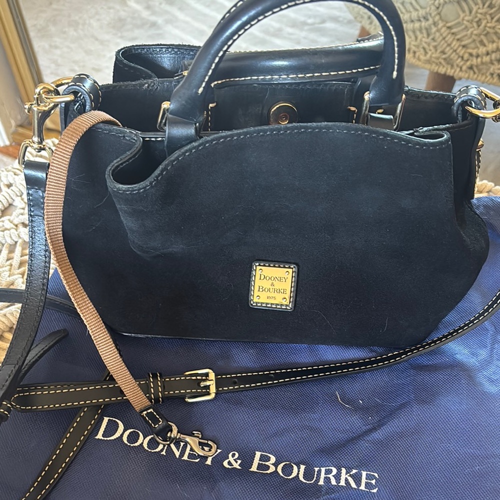 Dooney & Bourke Black Satchel with Structured Design - Picture 11 of 14
